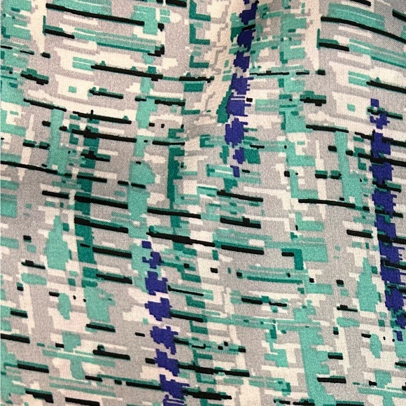 Sleeveless Patterned Blouse | XL - Picture 5 of 5